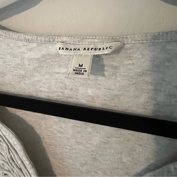 Banana Republic Shirt - EUC/Like New - Picture 5 of 6